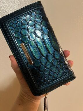 Brahmin Suri Evergreen Kalopsia wallet